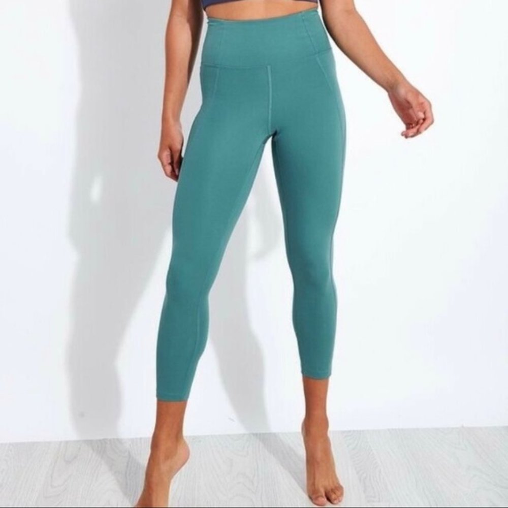 Girlfriend Collective‎ | Compressive High Waisted Capri Legging Sz. S